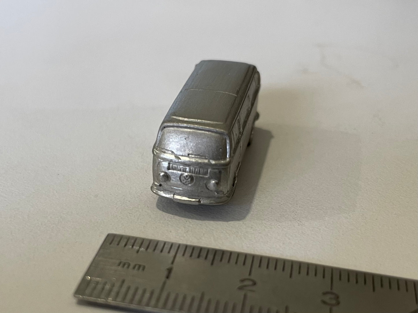 Miniature combi T2 VW baywindow brute