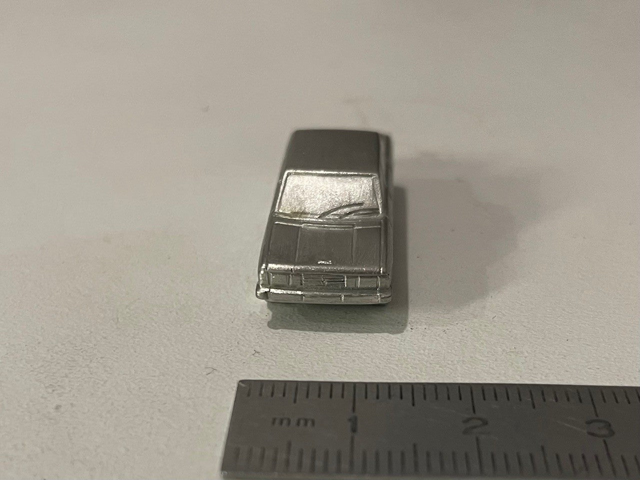 Miniature Peugeot 604 de 1979 brute
