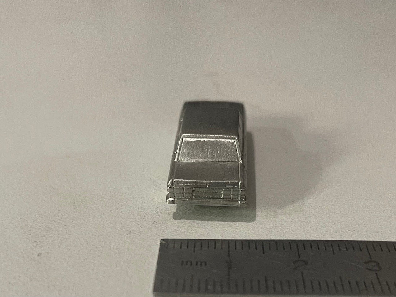 Miniature Peugeot 604 de 1979 brute