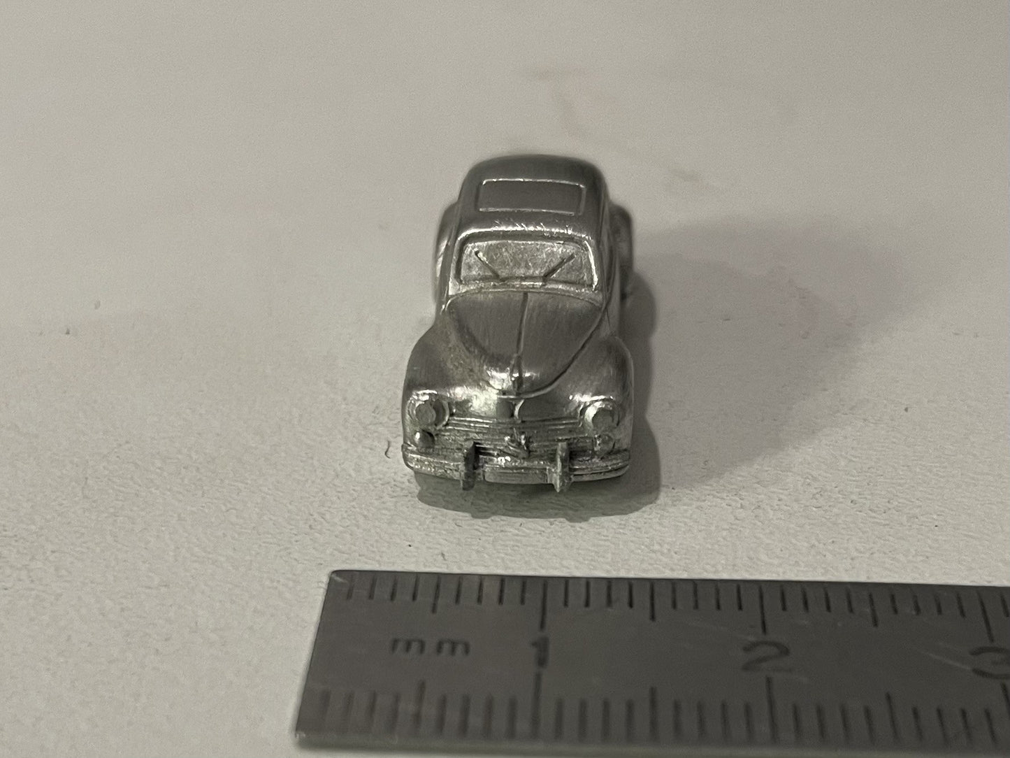 Miniature Peugeot 203 de 1957 brute