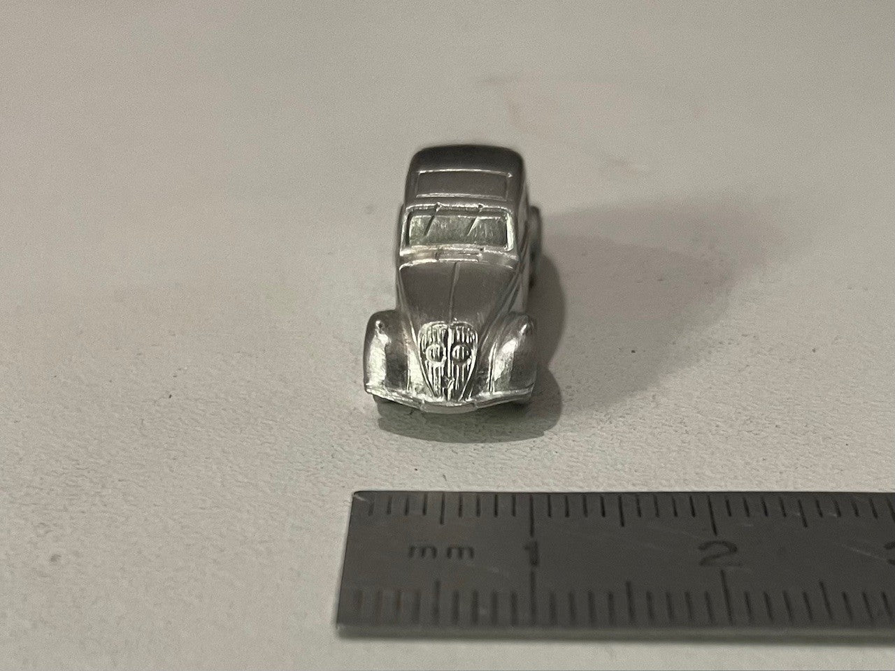Miniature Peugeot 202 de 1938 brute