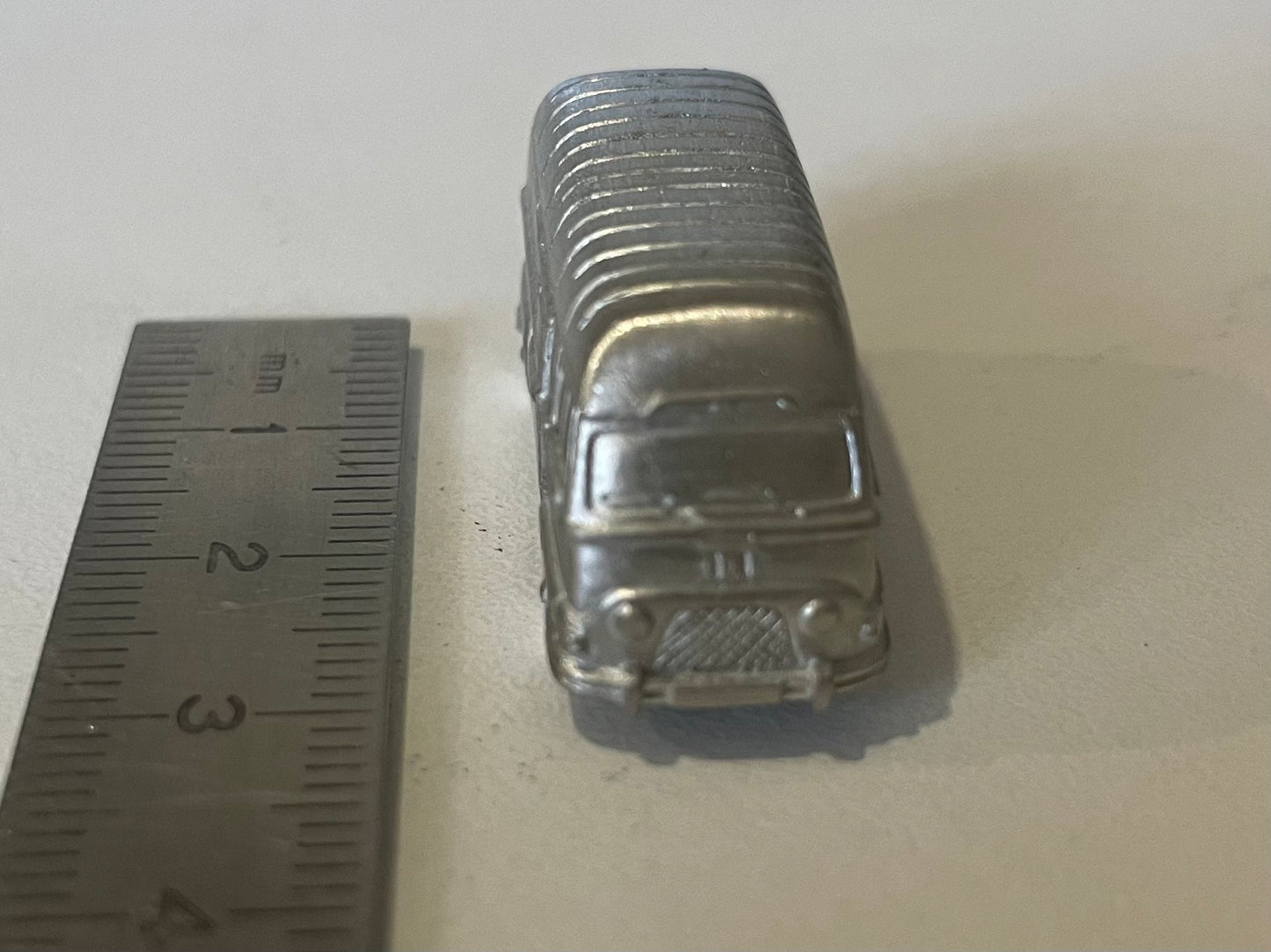 miniature estafette réhaussée brute