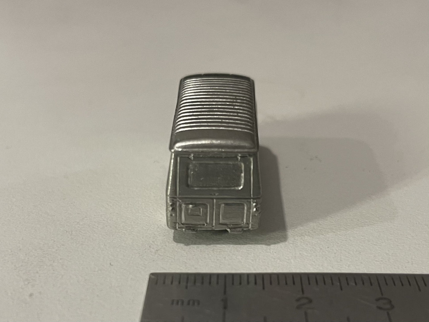 Miniature Peugeot J7 1965 brute