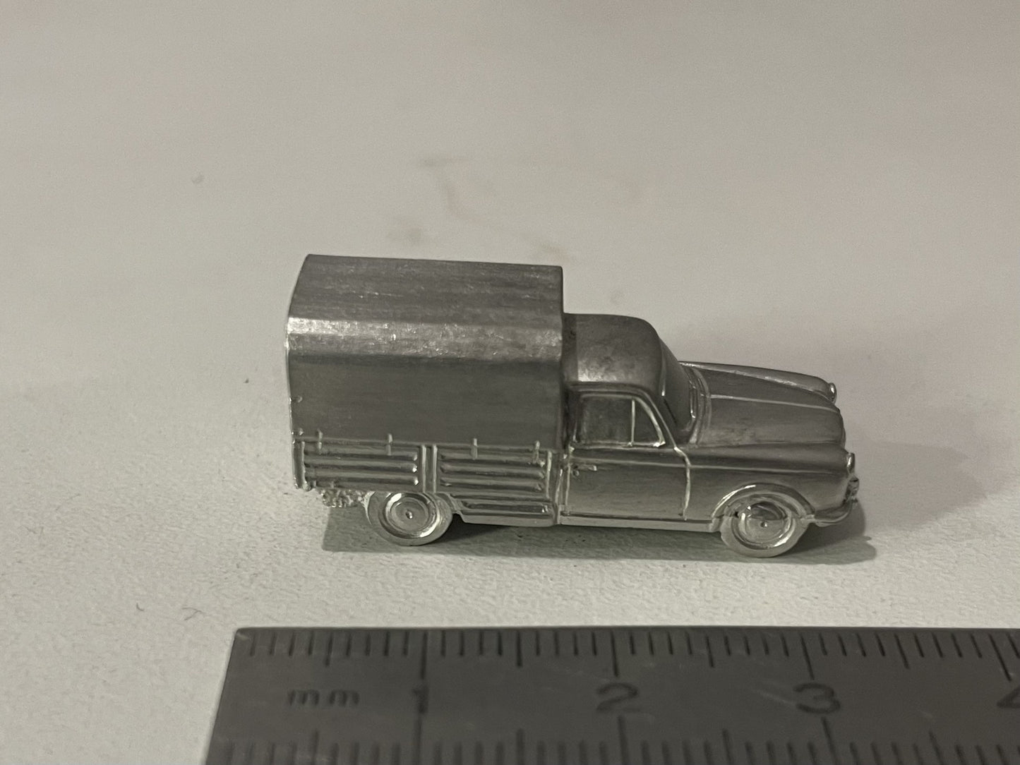 Miniature Peugeot 403 U8 de 1960 brute