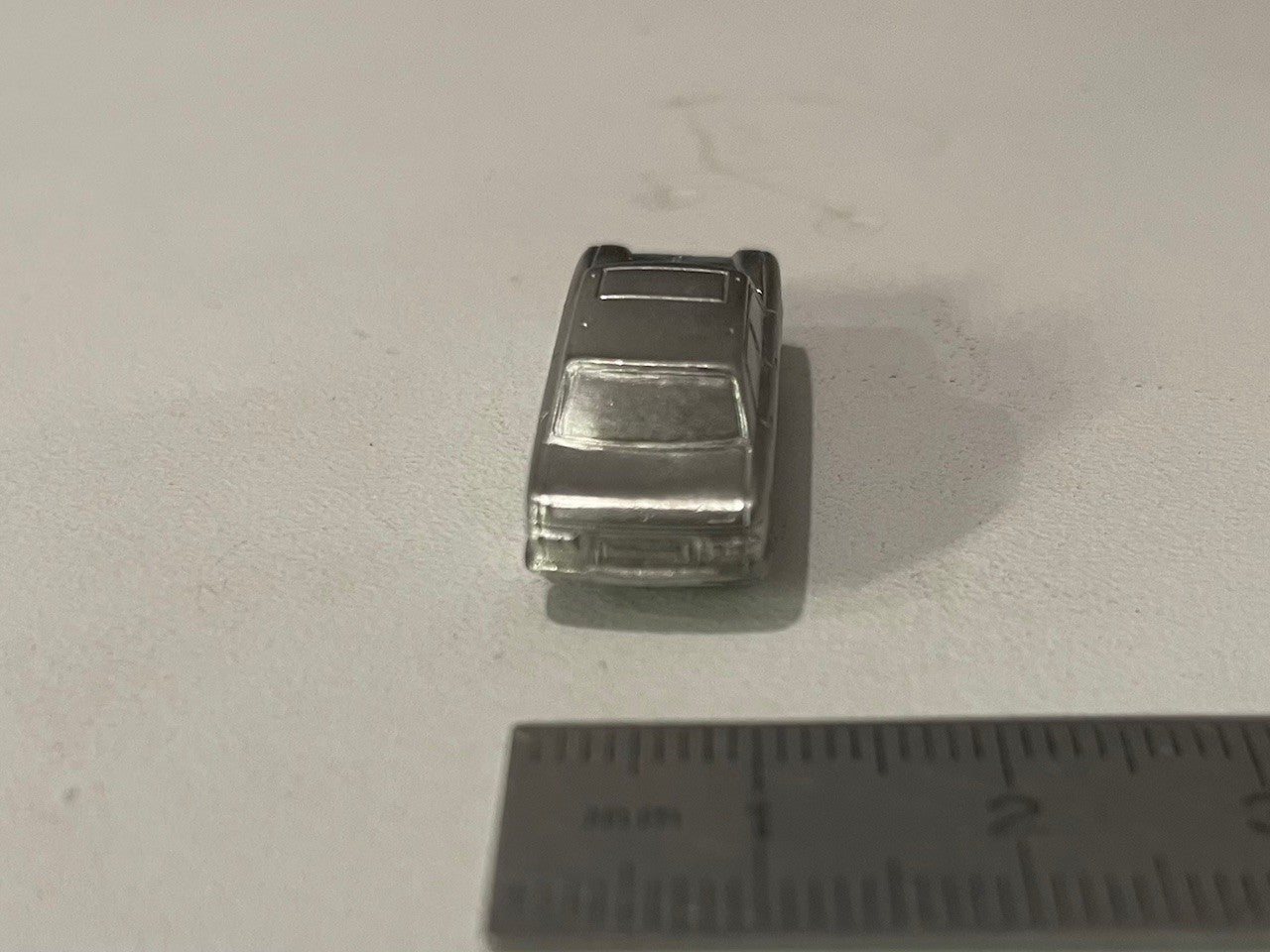 Miniature Peugeot 204 de 1967 brute