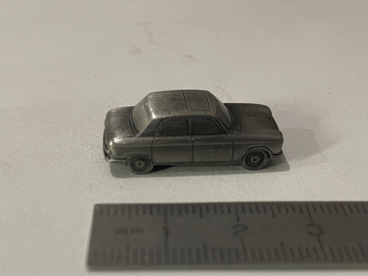 Miniature Peugeot 204 de 1967 vernie