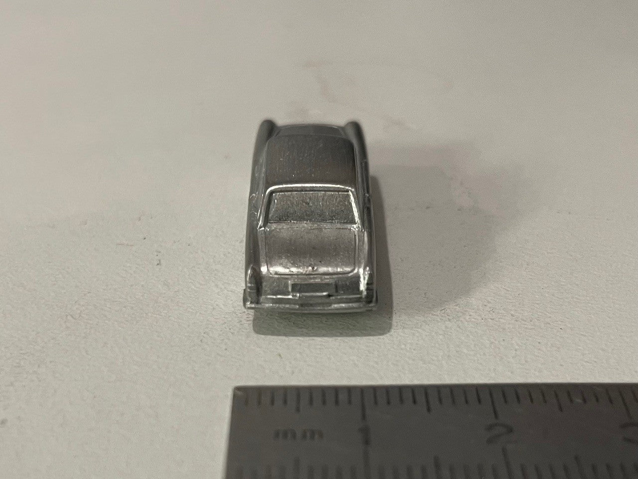 Miniature Peugeot 404 coupé de 1964 brute