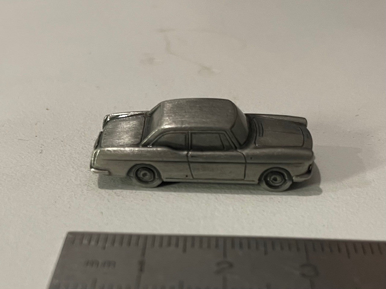 Miniature Peugeot 404 coupé de 1964 vernie