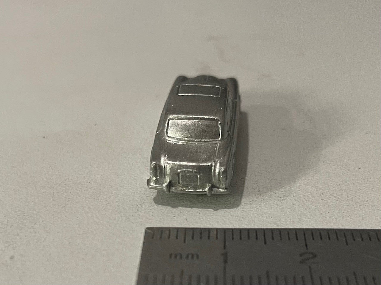 Miniature Peugeot 403 de 1957 brute