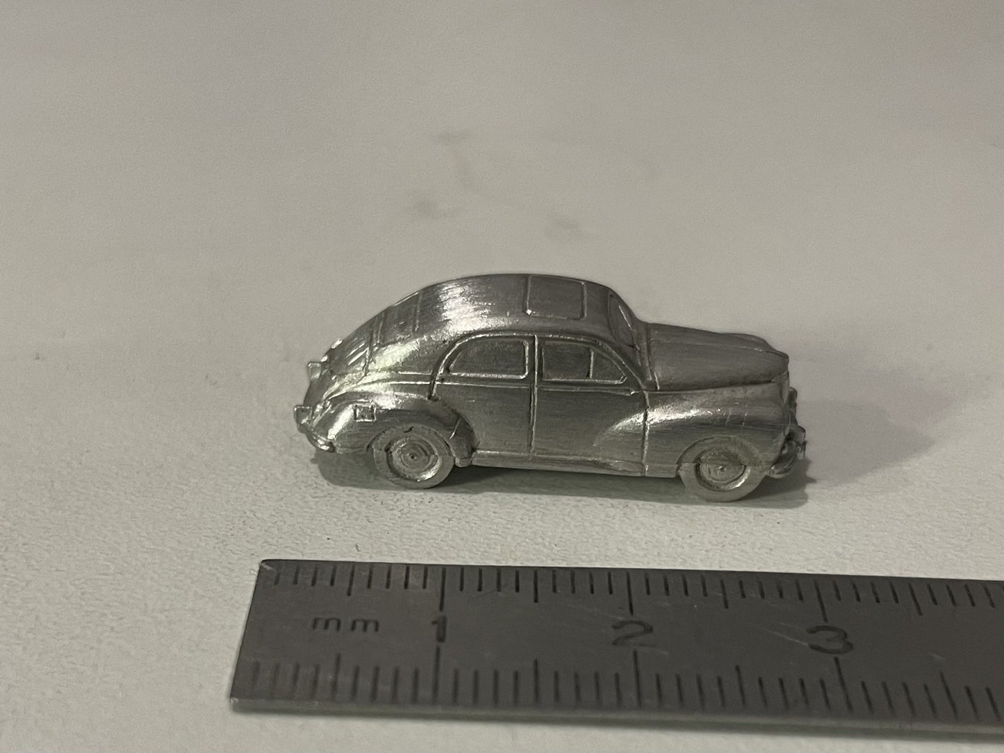 Miniature Peugeot 203 de 1957 brute