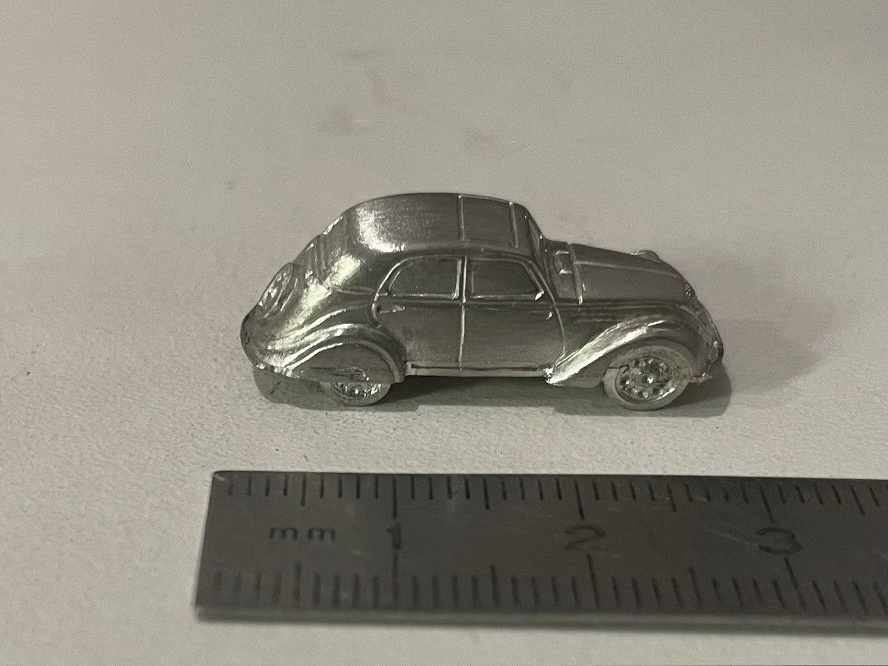 Miniature Peugeot 202 de 1938 brute